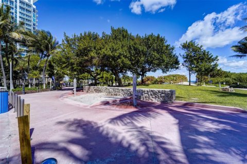 Copropriété à vendre à Miami Beach, Floride: 2 chambres, 93.46 m2 № 2026515 - photo 30