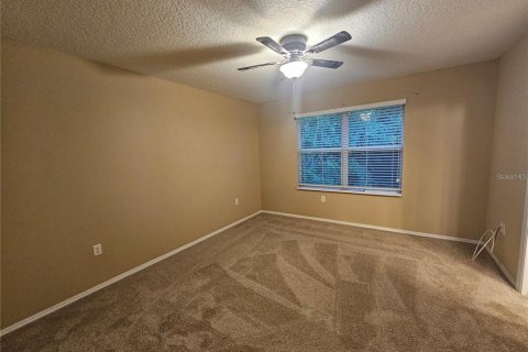 Townhouse in Sanford, Florida 2 bedrooms, 121.52 sq.m. № 2267058 - photo 10