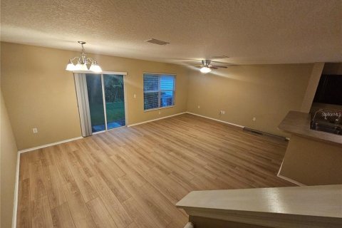 Townhouse in Sanford, Florida 2 bedrooms, 121.52 sq.m. № 2267058 - photo 6