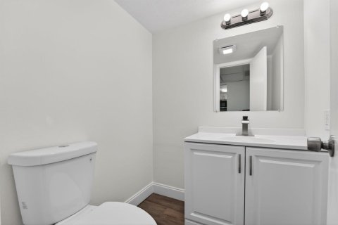 Condo in Tamarac, Florida, 1 bedroom № 2244484 - photo 6