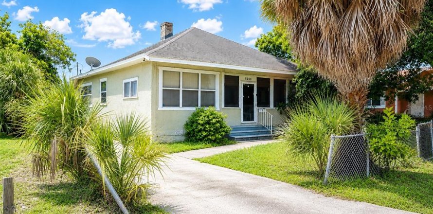 Immobilier commercial à Saint Petersburg, Floride 3 chambres, 105.91 m2 № 2287296
