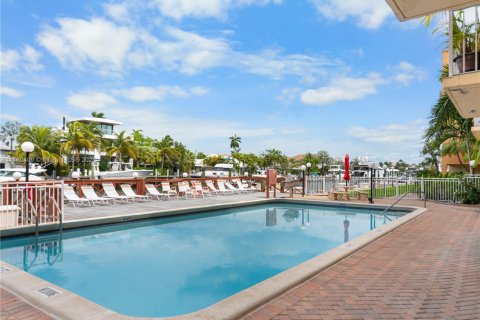 Condo in Fort Lauderdale, Florida, 1 bedroom  № 1705543 - photo 18