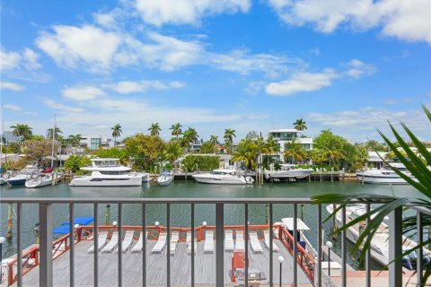 Condo in Fort Lauderdale, Florida, 1 bedroom  № 1705543 - photo 8