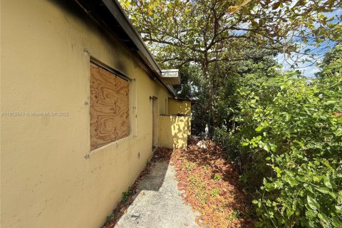 Villa ou maison à vendre à Miami, Floride: 3 chambres, 79.71 m2 № 2082359 - photo 5