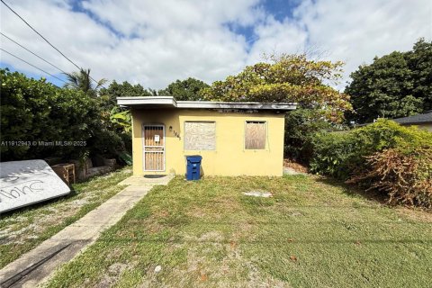 Villa ou maison à vendre à Miami, Floride: 3 chambres, 79.71 m2 № 2082359 - photo 2