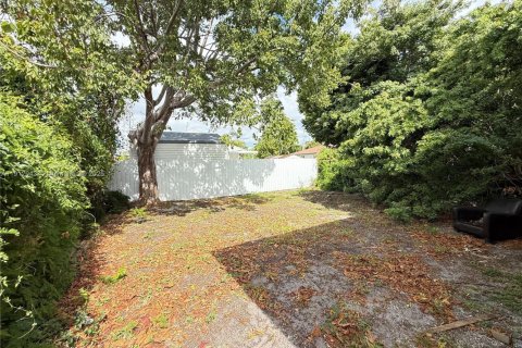 Villa ou maison à vendre à Miami, Floride: 3 chambres, 79.71 m2 № 2082359 - photo 9