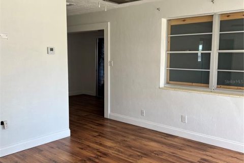 Casa en venta en Sarasota, Florida, 2 dormitorios, 101.73 m2 № 2123552 - foto 8