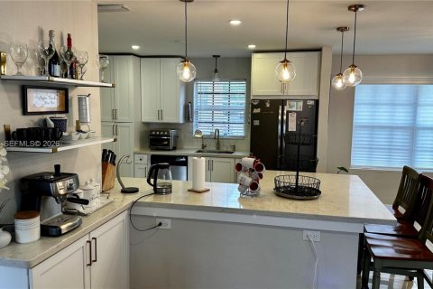 Casa en venta en Plantation, Florida, 3 dormitorios, 139.45 m2 № 2052574 - foto 3