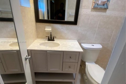 Casa en venta en Plantation, Florida, 3 dormitorios, 139.45 m2 № 2052574 - foto 5