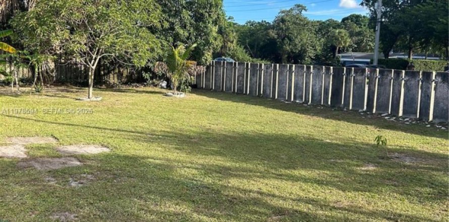 Casa en Plantation, Florida 3 dormitorios, 139.45 m2 № 2052574