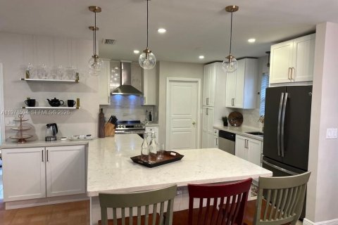 Casa en venta en Plantation, Florida, 3 dormitorios, 139.45 m2 № 2052574 - foto 2