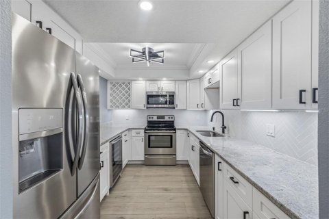 Купить кондоминиум в Сент-Питерсберг, Флорида 4 комнаты, 112.41м2, № 2148105 - фото 21