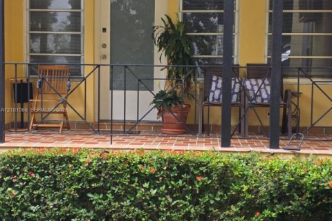 Apartment in Miami Beach, Florida 1 bedroom, 55.74 sq.m. № 2401318