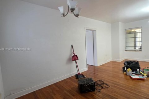 Apartment in Miami Beach, Florida 1 bedroom, 55.74 sq.m. № 2401318 - photo 2