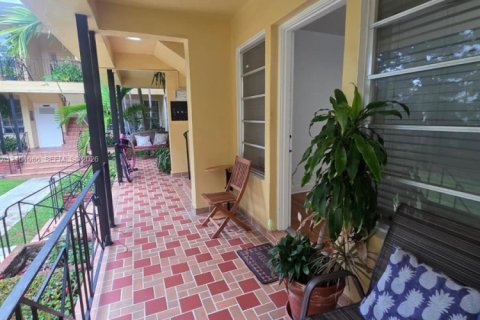 Apartment in Miami Beach, Florida 1 bedroom, 55.74 sq.m. № 2401318 - photo 13