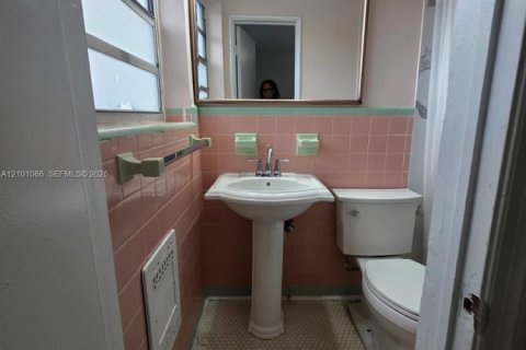 Apartment in Miami Beach, Florida 1 bedroom, 55.74 sq.m. № 2401318 - photo 9