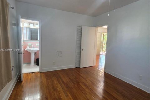 Apartment in Miami Beach, Florida 1 bedroom, 55.74 sq.m. № 2401318 - photo 22