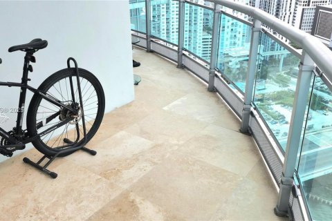 Condominio en venta en Miami, Florida, 2 dormitorios, 86.86 m2 № 1979681 - foto 13