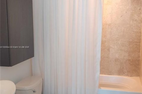 Condominio en venta en Miami, Florida, 2 dormitorios, 86.86 m2 № 1979681 - foto 21