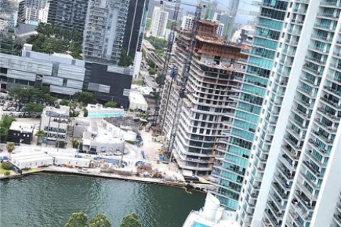 Condominio en venta en Miami, Florida, 2 dormitorios, 86.86 m2 № 1979681 - foto 18
