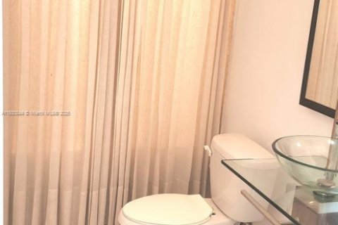 Condominio en venta en Miami, Florida, 2 dormitorios, 86.86 m2 № 1979681 - foto 9