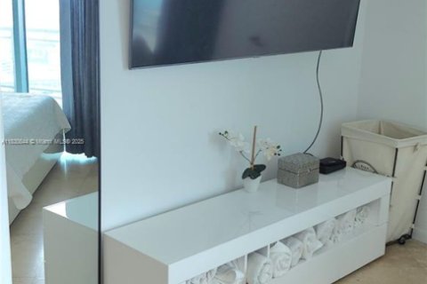 Condominio en venta en Miami, Florida, 2 dormitorios, 86.86 m2 № 1979681 - foto 17