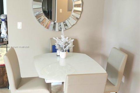 Condominio en venta en Miami, Florida, 2 dormitorios, 86.86 m2 № 1979681 - foto 7