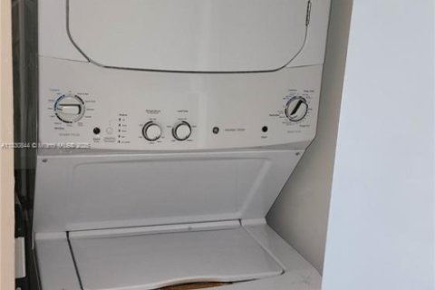 Condominio en venta en Miami, Florida, 2 dormitorios, 86.86 m2 № 1979681 - foto 30