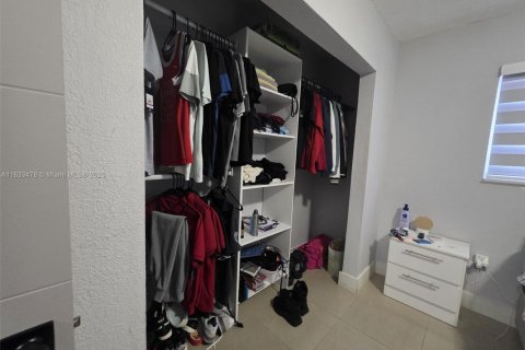 Casa en venta en Miami Gardens, Florida, 3 dormitorios, 121.05 m2 № 1818428 - foto 16