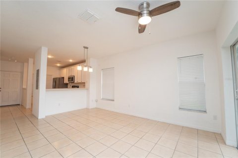 Touwnhouse à louer à Orlando, Floride: 2 chambres, 99.5 m2 № 2435064 - photo 4