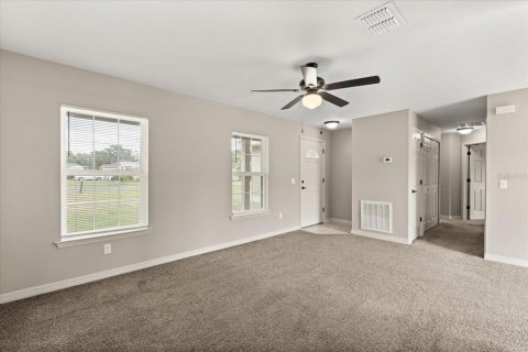 Villa ou maison à vendre à Ocala, Floride: 3 chambres, 99.59 m2 № 1904238 - photo 4