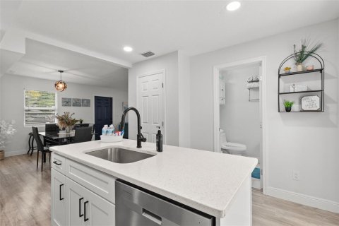 Villa ou maison à vendre à Palm Harbor, Floride: 3 chambres, 88.63 m2 № 1644049 - photo 12