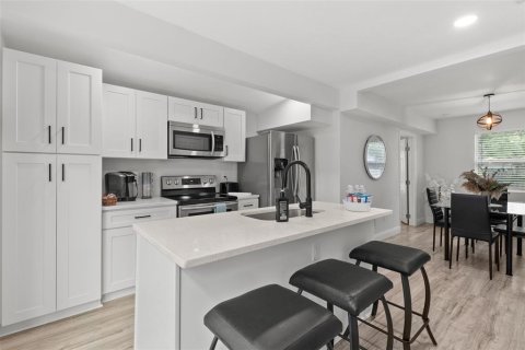 Villa ou maison à vendre à Palm Harbor, Floride: 3 chambres, 88.63 m2 № 1644049 - photo 11