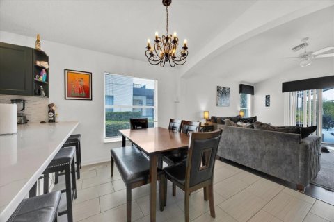 Villa ou maison à vendre à Davenport, Floride: 4 chambres, 187.48 m2 № 1751216 - photo 9