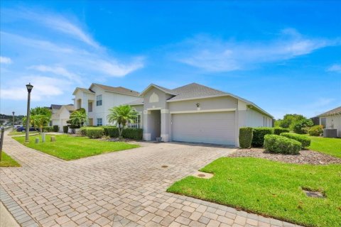 Villa ou maison à vendre à Davenport, Floride: 4 chambres, 187.48 m2 № 1751216 - photo 2