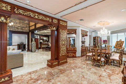 Villa ou maison à vendre à Weston, Floride: 7 chambres, 1053.14 m2 № 1944276 - photo 22