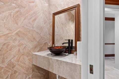 Villa ou maison à vendre à Weston, Floride: 7 chambres, 1053.14 m2 № 1944276 - photo 19