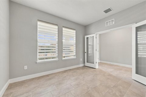 Villa ou maison à louer à Bradenton, Floride: 4 chambres, 312.34 m2 № 2430975 - photo 3