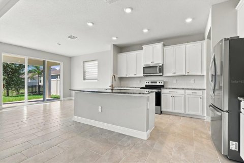 Villa ou maison à louer à Bradenton, Floride: 4 chambres, 312.34 m2 № 2430975 - photo 11