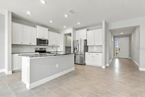 Villa ou maison à louer à Bradenton, Floride: 4 chambres, 312.34 m2 № 2430975 - photo 7
