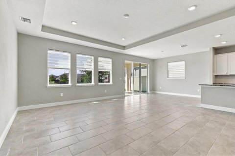 Villa ou maison à louer à Bradenton, Floride: 4 chambres, 312.34 m2 № 2430975 - photo 5