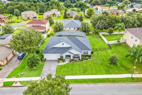 House in Clermont, Florida 5 bedrooms, 246.93 sq.m. № 1906955 - photo 2