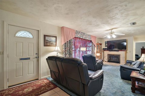 Commercial property in Leesburg, Florida 14 bedrooms, 681.81 sq.m. № 1531489 - photo 23