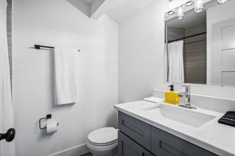 Townhouse in Tampa, Florida 2 bedrooms, 115.94 sq.m. № 2135917 - photo 21