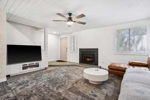 Townhouse in Tampa, Florida 2 bedrooms, 115.94 sq.m. № 2135917 - photo 9