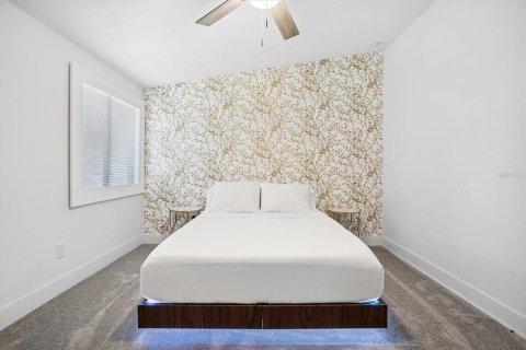 Townhouse in Tampa, Florida 2 bedrooms, 115.94 sq.m. № 2135917 - photo 19