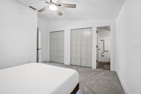 Townhouse in Tampa, Florida 2 bedrooms, 115.94 sq.m. № 2135917 - photo 20