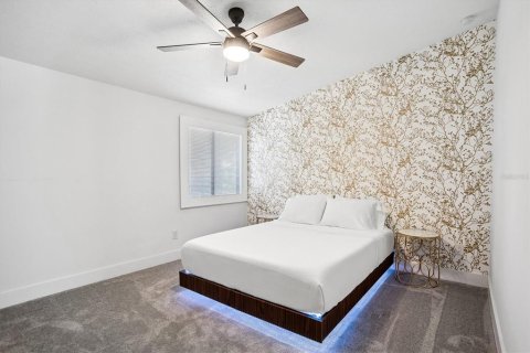 Townhouse in Tampa, Florida 2 bedrooms, 115.94 sq.m. № 2135917 - photo 18