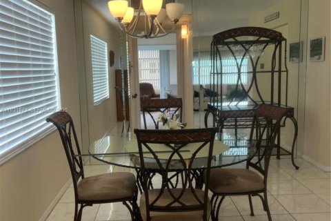 Condo in Delray Beach, Florida, 1 bedroom  № 1990254 - photo 9