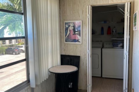 Condo in Delray Beach, Florida, 1 bedroom  № 1990254 - photo 11